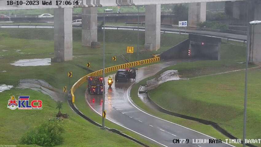 KL roads flooded – Jln Cheras, Peel Road, Bukit Jalil, TAR and Hang Tuah affected; Smart tunnel now closed 1681807