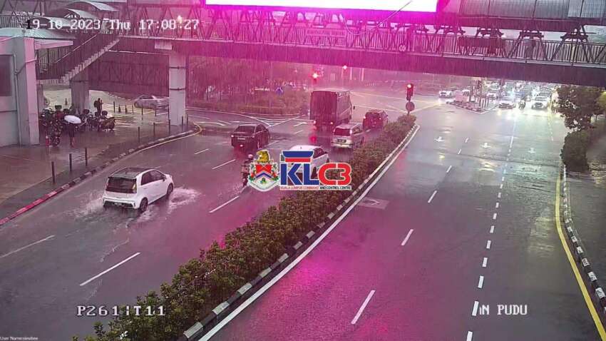 Kuala Lumpur roads flooded again – Jalan Pahang, Ampang, Pudu, Parlimen, Bangsar, Syed Putra 1682346