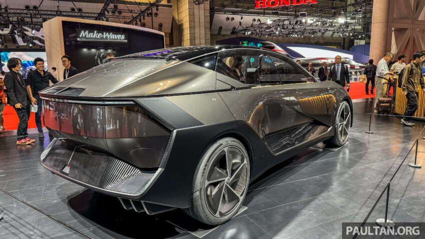 Lexus LF-ZL concept previews future flagship EV SUV 1687871