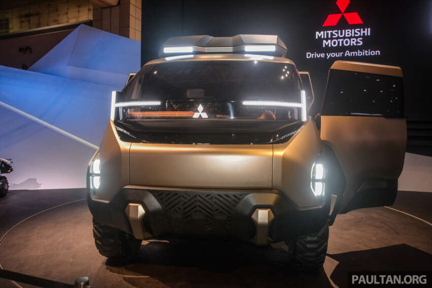 Mitsubishi D:X Concept PHEV previews next-gen Delica off-road MPV with electric 4WD, rotating seats 1686054