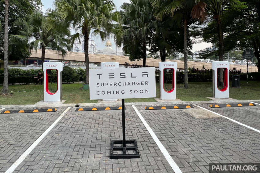 Tesla Supercharger di Sunway Pyramid, empat unit 1677605