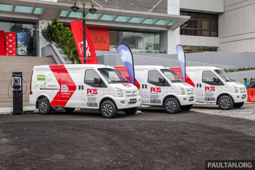 Pos Malaysia receives 143 electric vans from Yinson 1681836