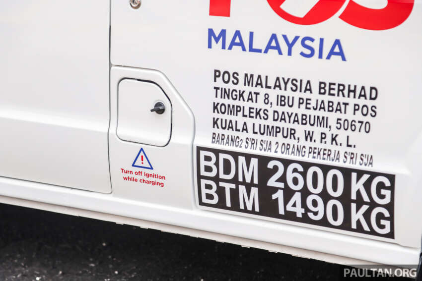 Pos Malaysia receives 143 electric vans from Yinson 1681847