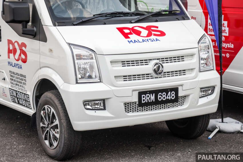 Pos Malaysia receives 143 electric vans from Yinson 1681843