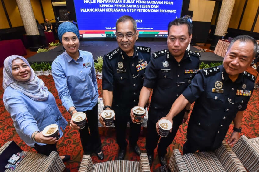 26 pengusaha stesen minyak Petron sertai program GTSP 2022 terima surat penghargaan dari PDRM 1688389