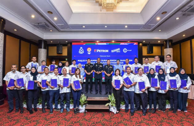 26 pengusaha stesen minyak Petron sertai program GTSP 2022 terima surat penghargaan dari PDRM