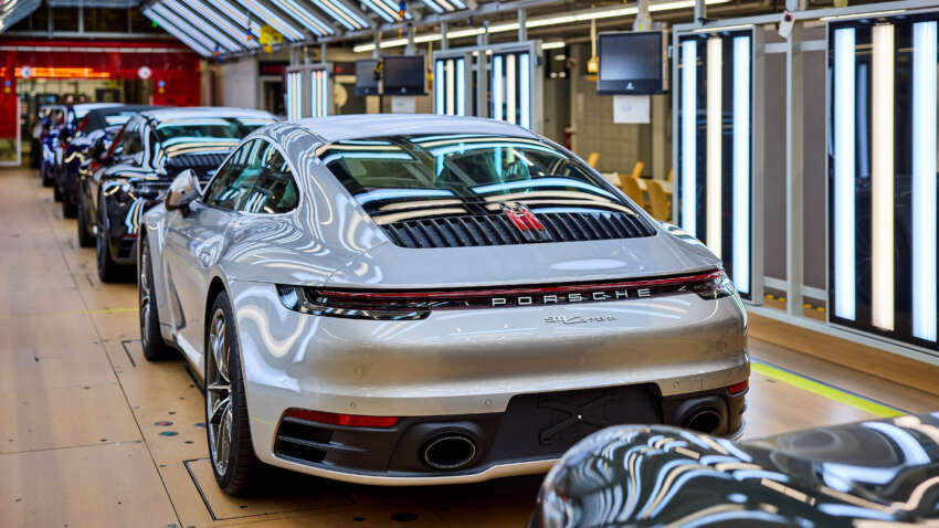Porsche upgrades Zuffenhausen production plant to make 718 EV Boxster, Cayman; motors for Macan EV 1697166