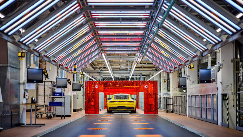Porsche upgrades Zuffenhausen production plant to make 718 EV Boxster, Cayman; motors for Macan EV 1697168
