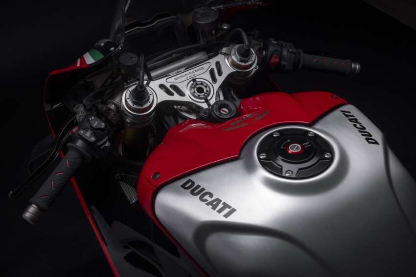 2024 Ducati Panigale V4 SP2 30th Anniversario 916 celebrates three decades of the Ducati 916 1693319