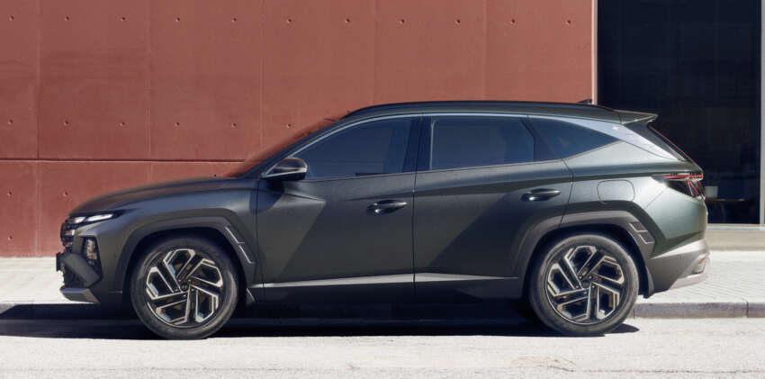2024 Hyundai Tucson facelift – fewer but bigger hidden LED DRLs, new Ioniq EV-style cockpit with gear stalk 1698485