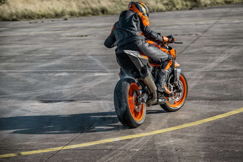 2024 KTM 990 Duke revealed – new frame, 123 hp 1697657