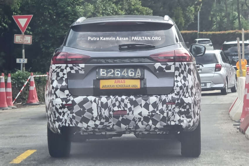 2024 Proton X70 facelift spied again – new grille with chrome pins, slimmer headlamps; launching soon? 1696021