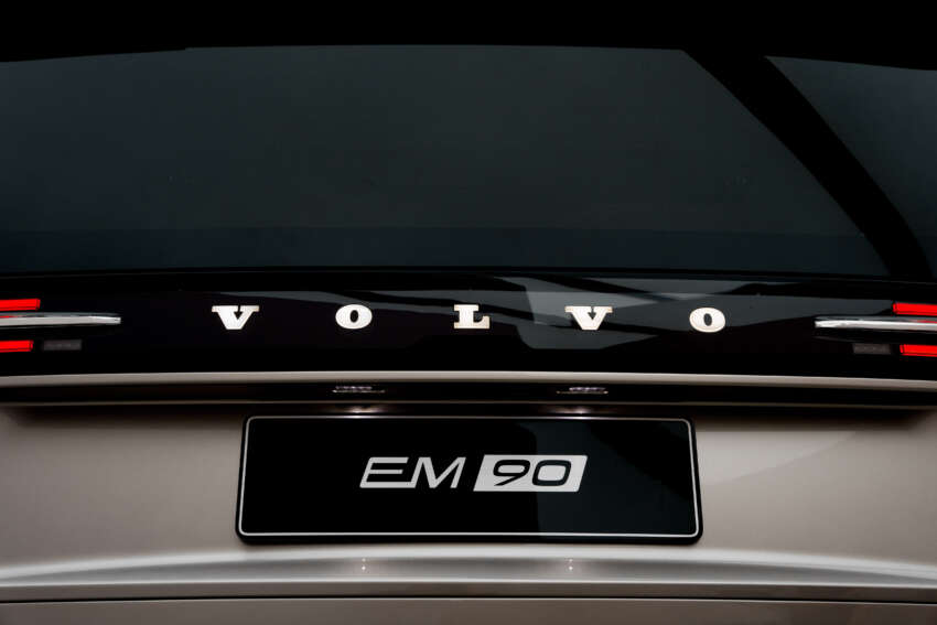 2024 Volvo EM90 debuts as brand’s first MPV – 738 km EV range; 6-seater with lounge seats; China launch 1st 1695621