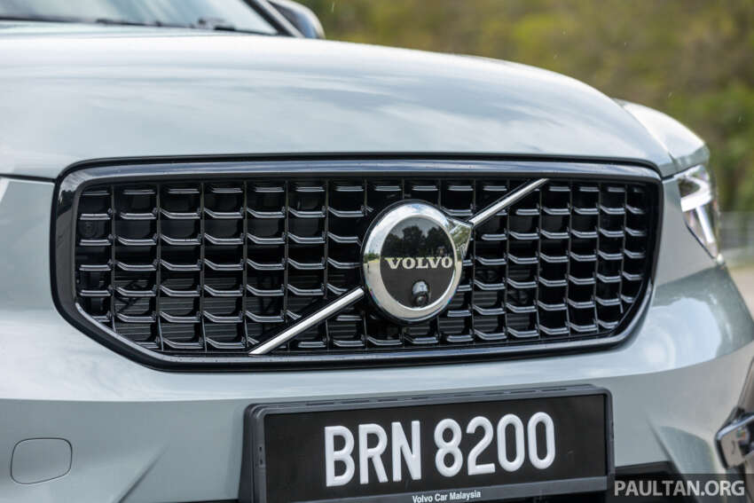 2024 Volvo XC40 B5 in Malaysia – Pixel projector headlights, sunroof; same price as BEV, RM279k OTR 1694933