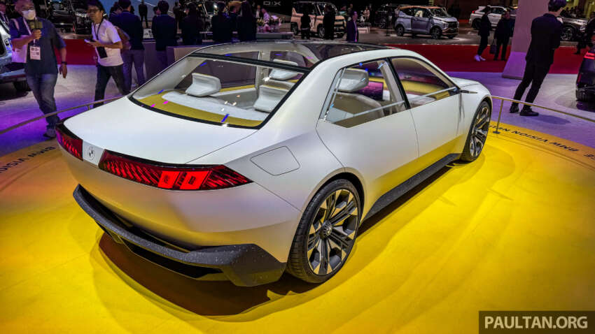 BMW Vision Neue Klasse on display at JMS – concept previews brand’s future EV tech and design language 1693088