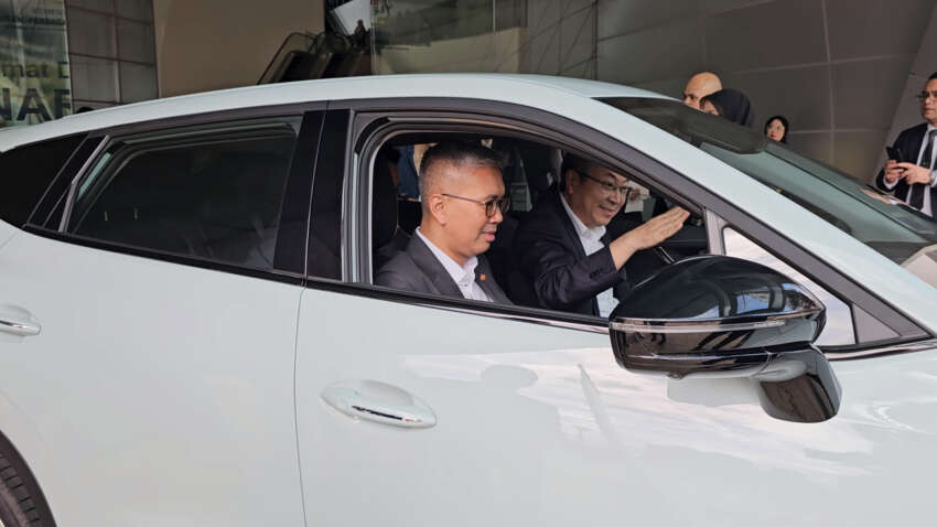 Chery Malaysia commits to invest RM1 billion – Zafrul 1701295