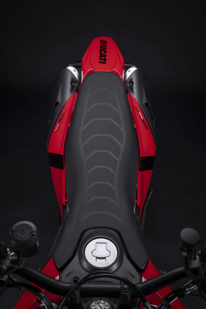 Ducati Hypermotard 698 Mono didedah – enjin satu silinder 77.5 hp, berat 151 kg, suspensi boleh laras 1690731