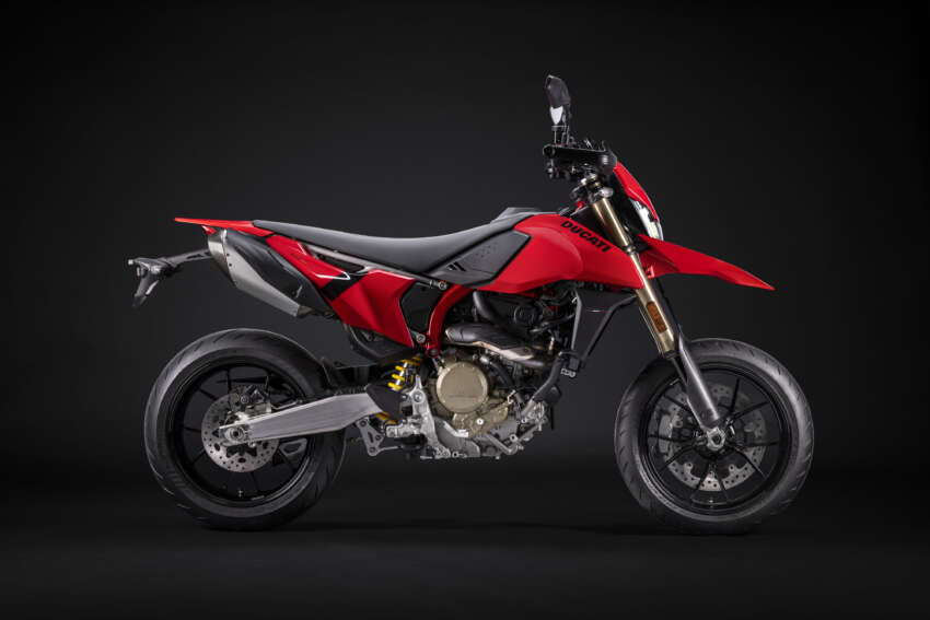 Ducati Hypermotard 698 Mono didedah – enjin satu silinder 77.5 hp, berat 151 kg, suspensi boleh laras 1690804