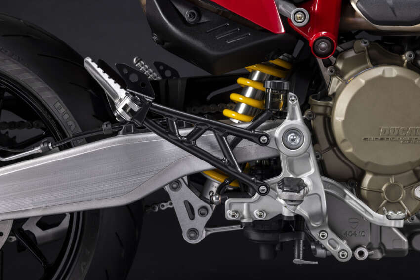 Ducati Hypermotard 698 Mono didedah – enjin satu silinder 77.5 hp, berat 151 kg, suspensi boleh laras 1690732