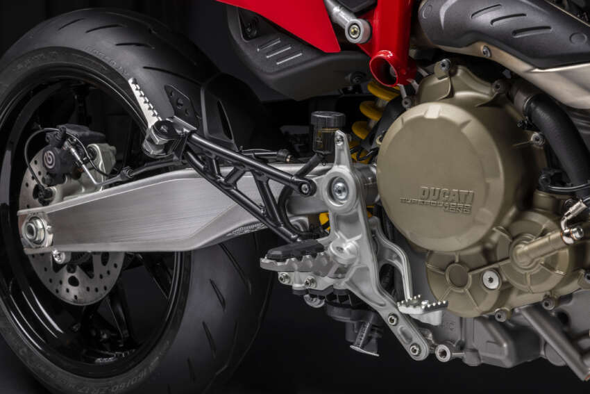 Ducati Hypermotard 698 Mono didedah – enjin satu silinder 77.5 hp, berat 151 kg, suspensi boleh laras 1690733