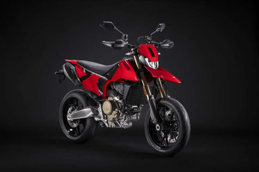 Ducati Hypermotard 698 Mono didedah – enjin satu silinder 77.5 hp, berat 151 kg, suspensi boleh laras 1690808
