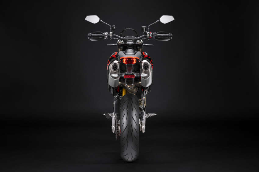 Ducati Hypermotard 698 Mono didedah – enjin satu silinder 77.5 hp, berat 151 kg, suspensi boleh laras 1691016