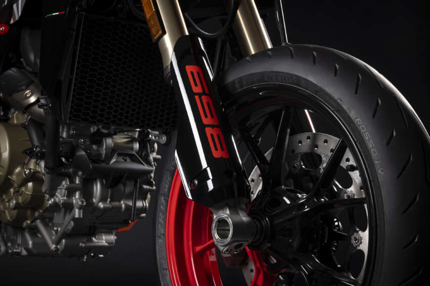 Ducati Hypermotard 698 Mono didedah – enjin satu silinder 77.5 hp, berat 151 kg, suspensi boleh laras 1690910