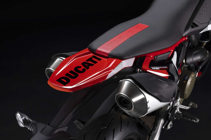 Ducati Hypermotard 698 Mono didedah – enjin satu silinder 77.5 hp, berat 151 kg, suspensi boleh laras 1690927
