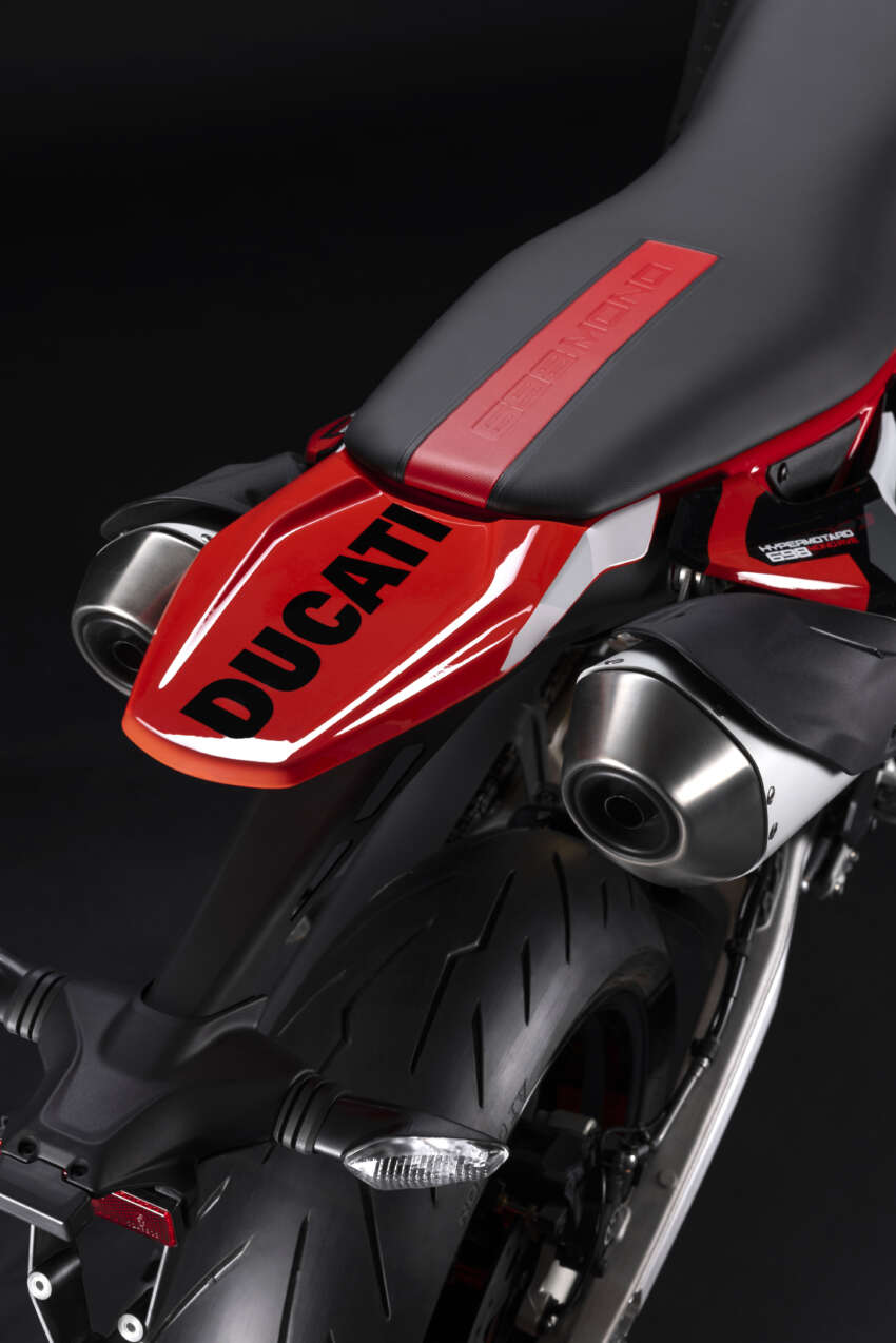 Ducati Hypermotard 698 Mono didedah – enjin satu silinder 77.5 hp, berat 151 kg, suspensi boleh laras 1690865