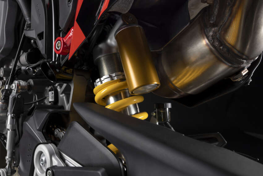Ducati Hypermotard 698 Mono didedah – enjin satu silinder 77.5 hp, berat 151 kg, suspensi boleh laras 1690930