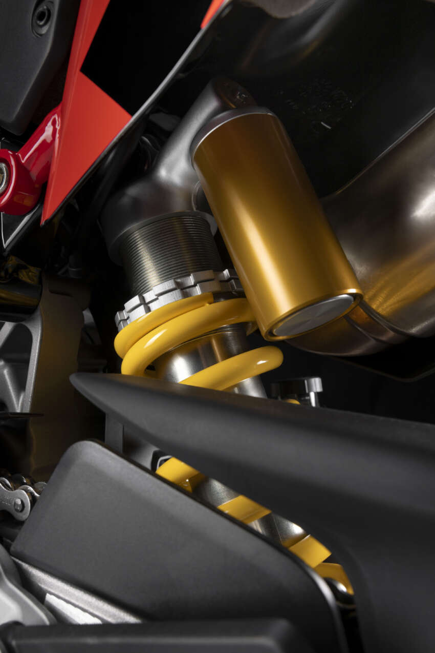 Ducati Hypermotard 698 Mono didedah – enjin satu silinder 77.5 hp, berat 151 kg, suspensi boleh laras 1690871