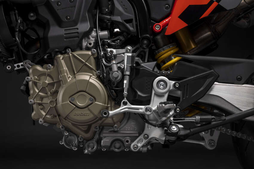 Ducati Hypermotard 698 Mono didedah – enjin satu silinder 77.5 hp, berat 151 kg, suspensi boleh laras 1690931