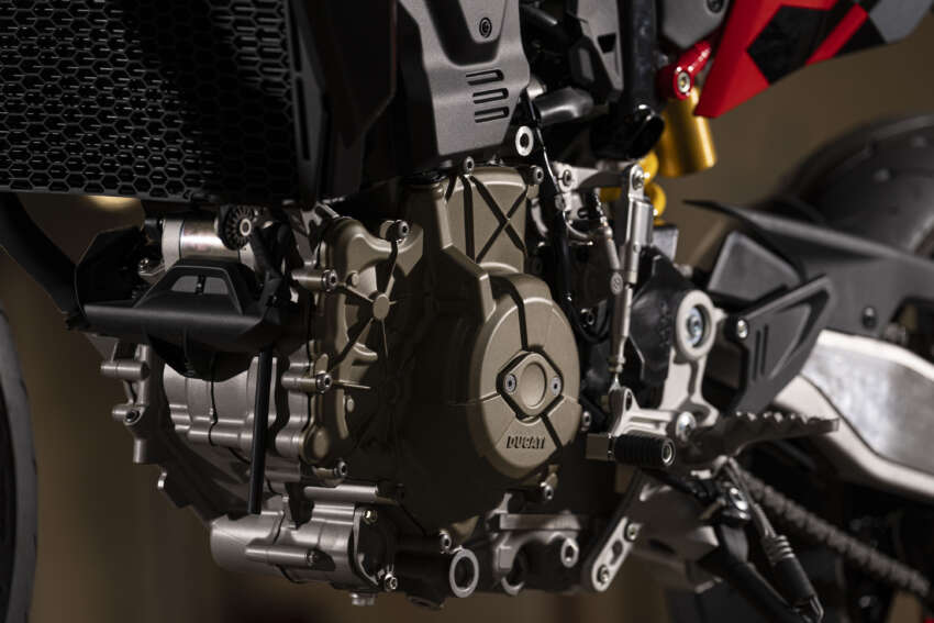 Ducati Hypermotard 698 Mono didedah – enjin satu silinder 77.5 hp, berat 151 kg, suspensi boleh laras 1690895
