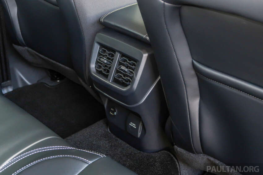Ford Ranger Platinum 2023 di M’sia — dari RM184k; lampu LED Matrix, rak fleksibel, kluster digital 12.4-inci 1690387