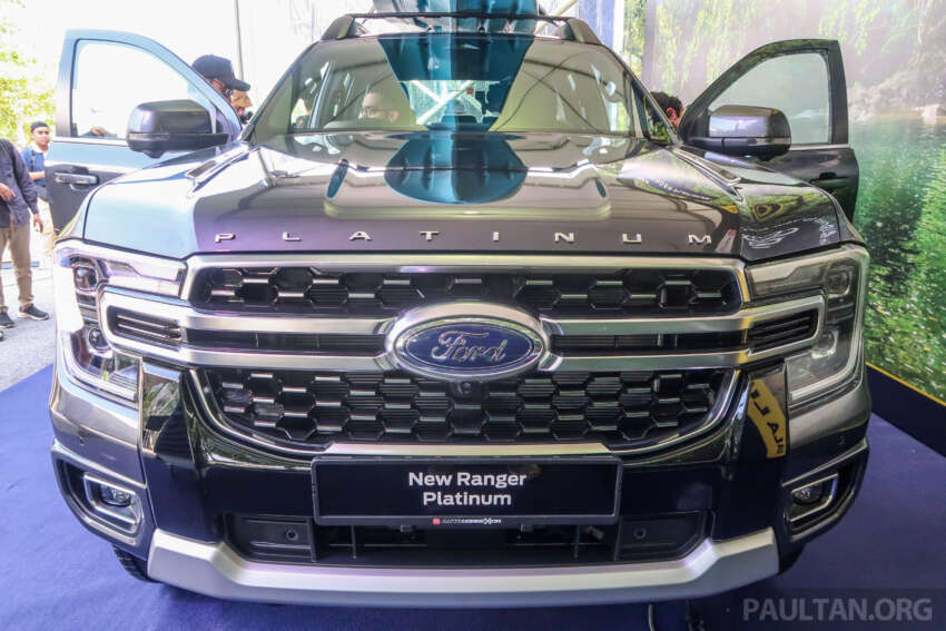 Ford Ranger Platinum 2023 di M’sia — dari RM184k; lampu LED Matrix, rak fleksibel, kluster digital 12.4-inci 1690345