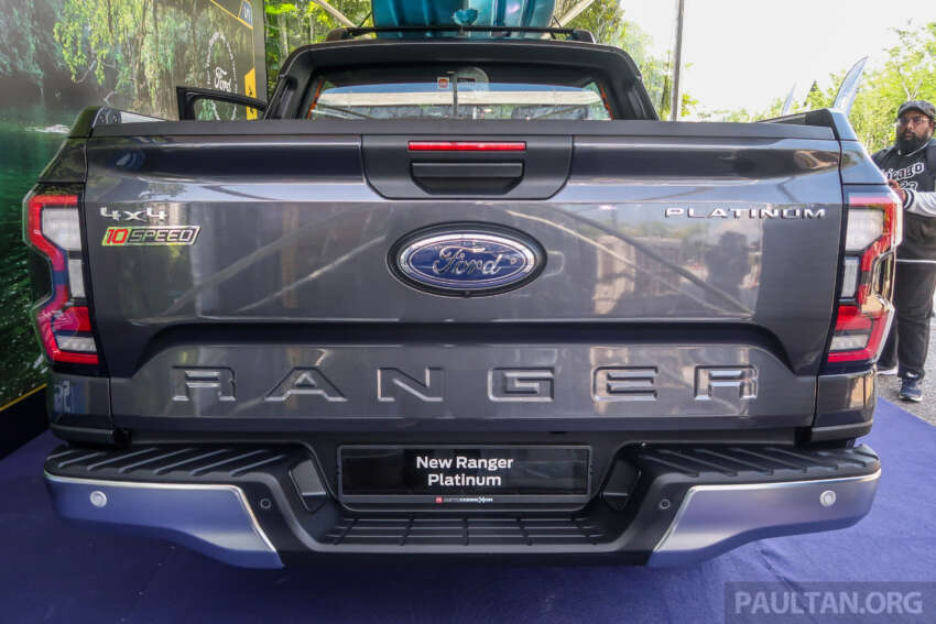 Ford Ranger Platinum 2023 di M’sia — dari RM184k; lampu LED Matrix, rak fleksibel, kluster digital 12.4-inci 1690346