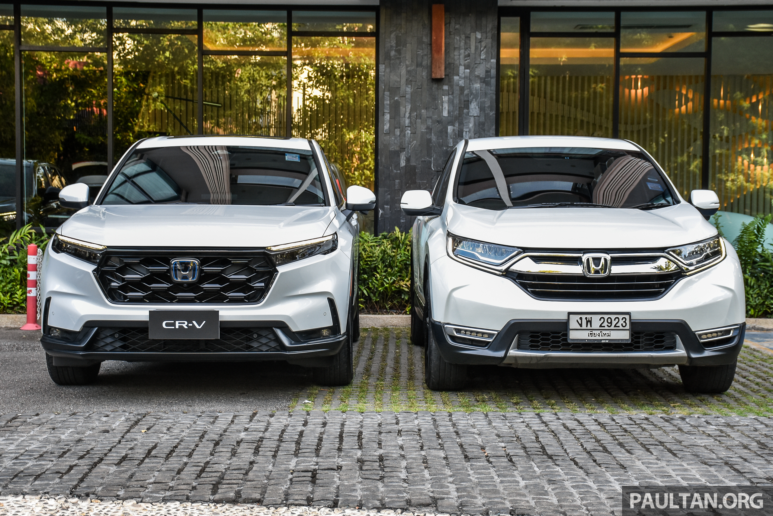 Honda_CRV_New_vs_Old-1