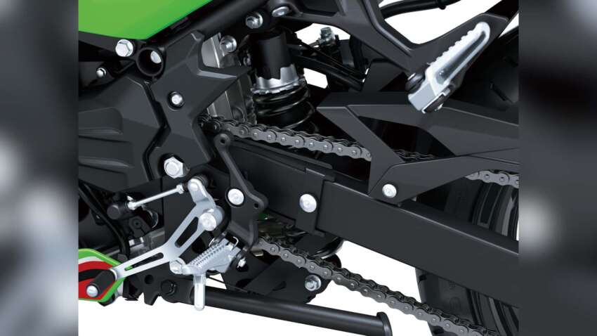 Kawasaki Ninja 500 dan Z500 diperkenal – enjin dua silinder 451 cc, kuasa 45 hp, enam kelajuan, meter TFT 1694875