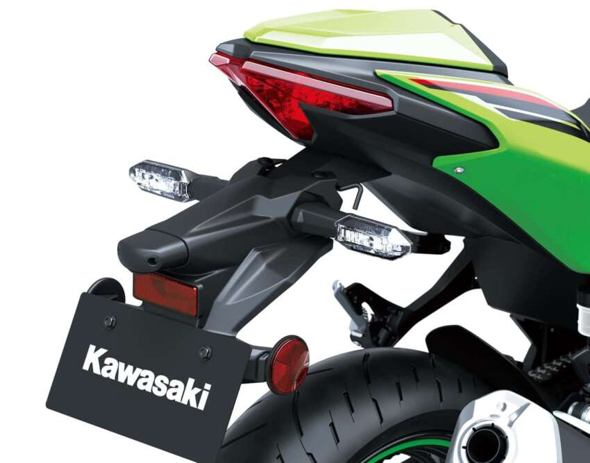 Kawasaki Ninja 500 dan Z500 diperkenal – enjin dua silinder 451 cc, kuasa 45 hp, enam kelajuan, meter TFT 1694884