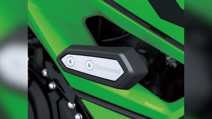 Kawasaki Ninja 500 dan Z500 diperkenal – enjin dua silinder 451 cc, kuasa 45 hp, enam kelajuan, meter TFT 1694861