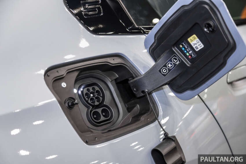 2024 BMW i5 launched in Malaysia – G60 5 Series EV debuts with eDrive40 variant, 340 hp, 582 km; RM420k 1691939