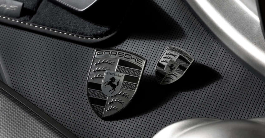 Porsche Turbo models will get a new exclusive badge finished in Turbonite – first use on next Panamera 1696158