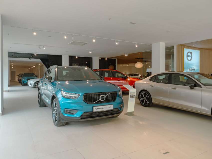 Volvo Sisma Auto Sungai Besi 3S centre opened;  120 kW DC charger, largest Volvo showroom in Malaysia 1698578