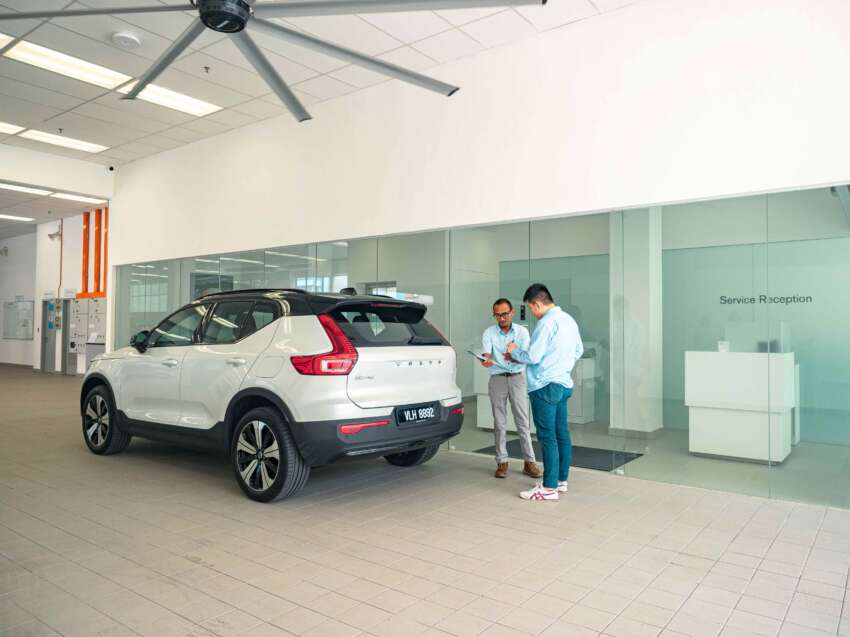 Volvo Sisma Auto Sungai Besi 3S centre opened;  120 kW DC charger, largest Volvo showroom in Malaysia 1698588