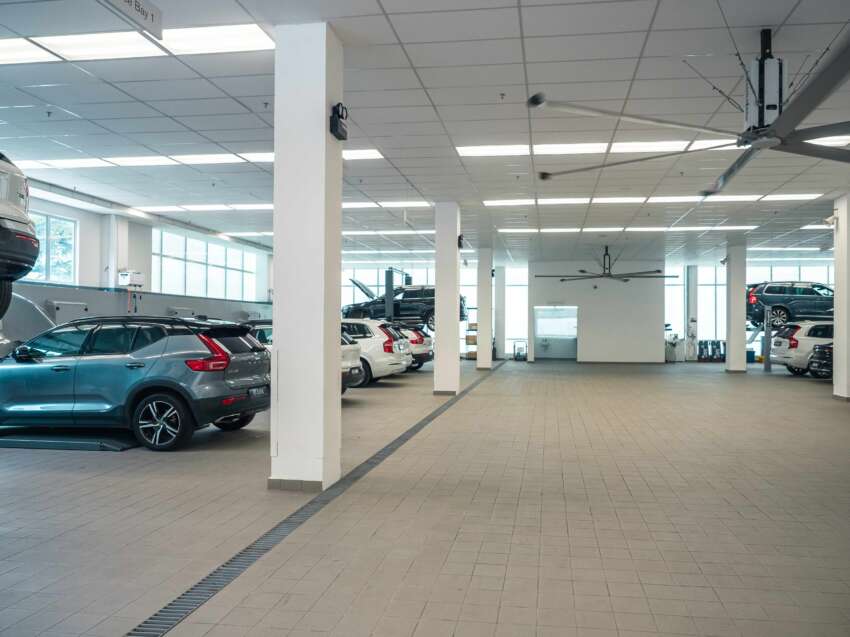 Volvo Sisma Auto Sungai Besi 3S centre opened;  120 kW DC charger, largest Volvo showroom in Malaysia 1698591