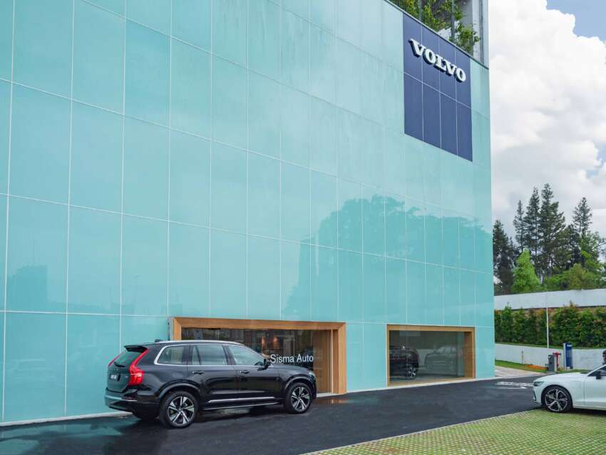 Volvo Sisma Auto Sungai Besi 3S centre opened;  120 kW DC charger, largest Volvo showroom in Malaysia 1698569