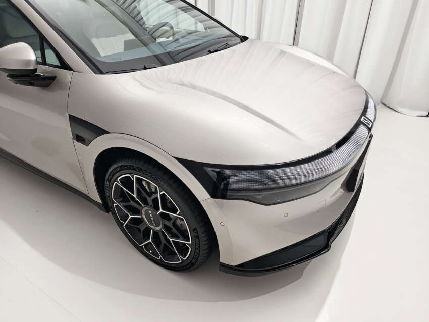 Zeekr 007 revealed – EV sedan with single-, dual-motor versions, full-length glass roof; from RM130k in China 1696689