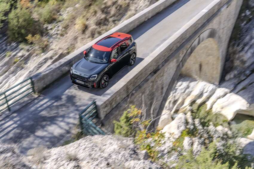 2024 MINI Countryman John Cooper Works revealed – up to 317 PS, 0-100 km/h in 5.4s, 250 km/h top speed 1695451