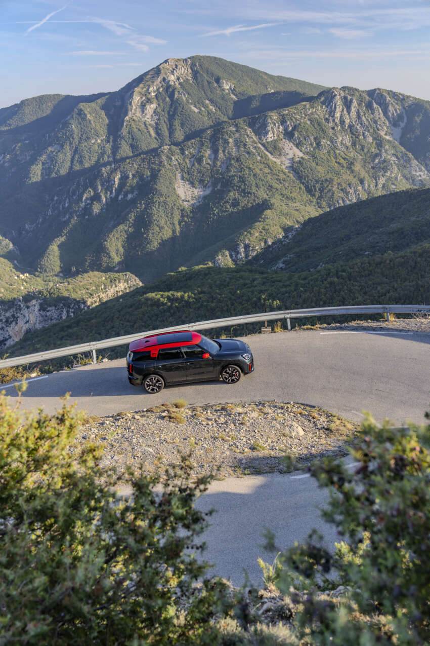 2024 MINI Countryman John Cooper Works revealed – up to 317 PS, 0-100 km/h in 5.4s, 250 km/h top speed 1695458