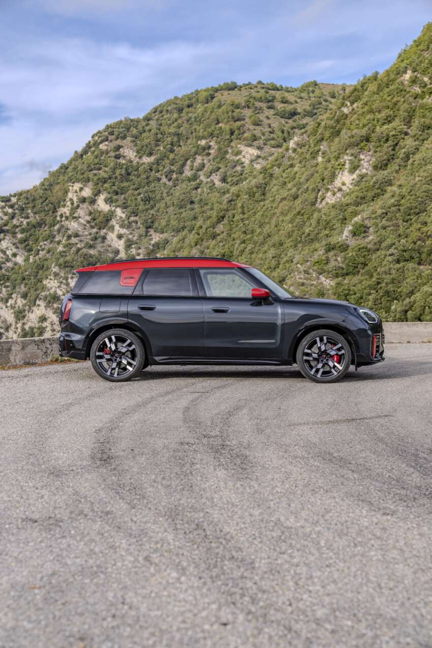 2024 MINI Countryman John Cooper Works revealed – up to 317 PS, 0-100 km/h in 5.4s, 250 km/h top speed 1695479